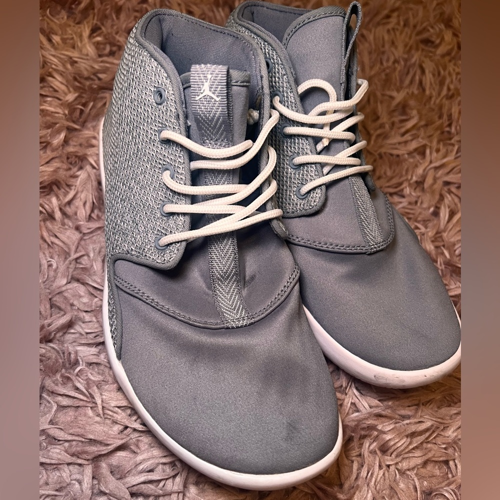 Jordan’s size 6Y